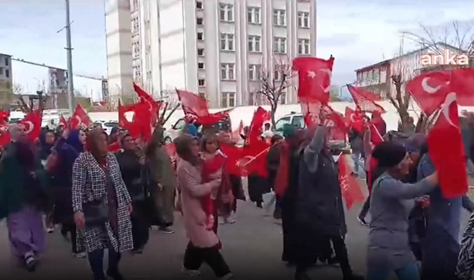 Bir ulusal irade gaspı daha… CHP kazandı, mazbata AKP’li adaya verildi: Halk sokağa indi!