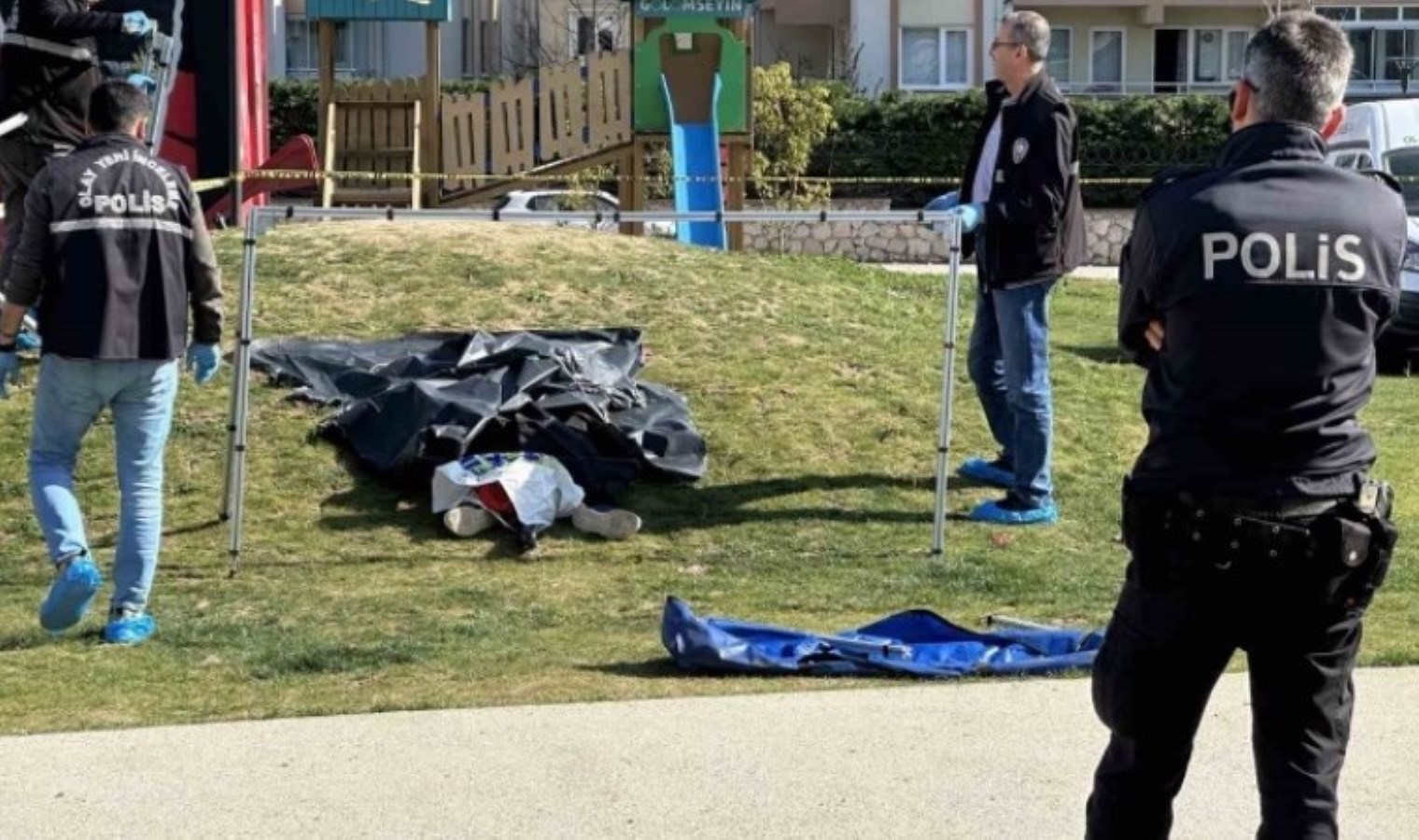Bursa’da 19 yaşındaki şahıs, parkta meyyit bulundu