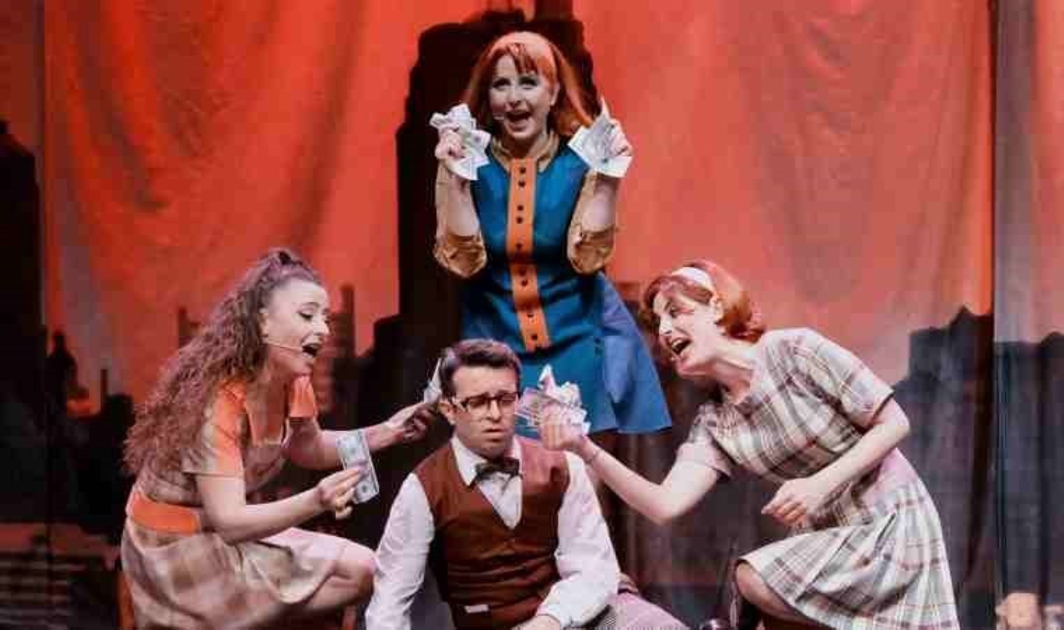 Bursa’da sanat rüzgarı: ‘Küçük Endişe Dükkanı’ müzikalinin sıradaki durağı İstanbul…