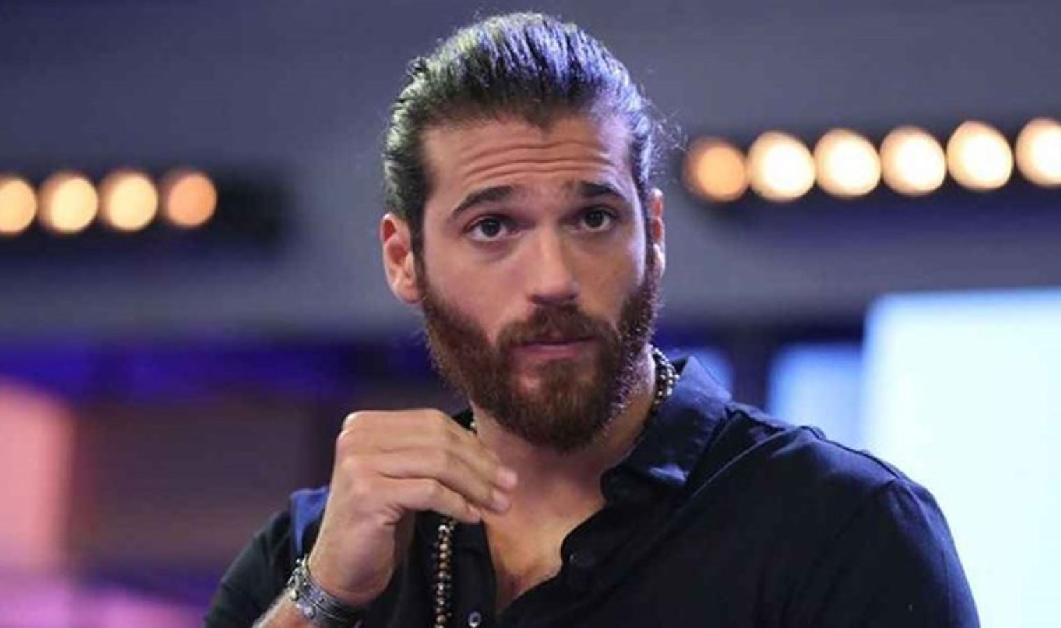Can Yaman’ın sözleri gündem oldu: ‘Benim üzere bir aktör düşük maaşlı işler yapmaz’