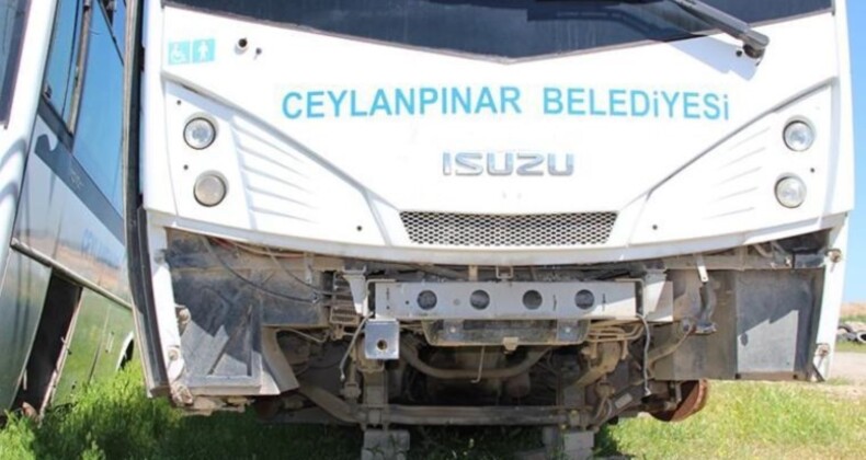 Ceylanpınar’da belediye araçları kullanılamaz halde DEM idaresine teslim edildi