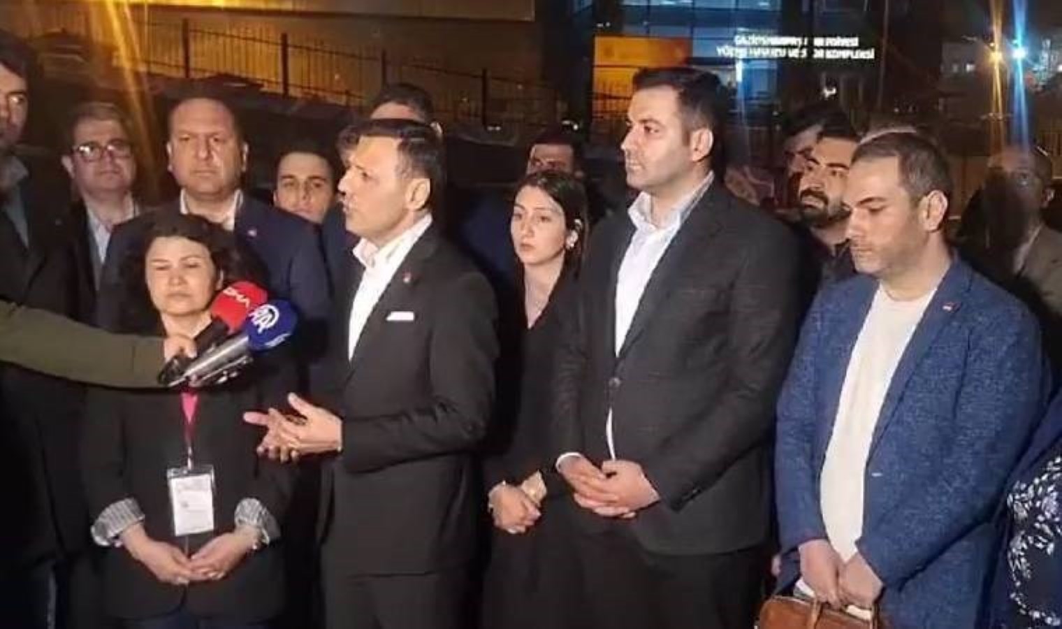 CHP İstanbul İl Başkanı Özgür Çelik’ten Gaziosmanpaşa açıklaması: ‘Yukarıdan siyasi bir baskı mı var’