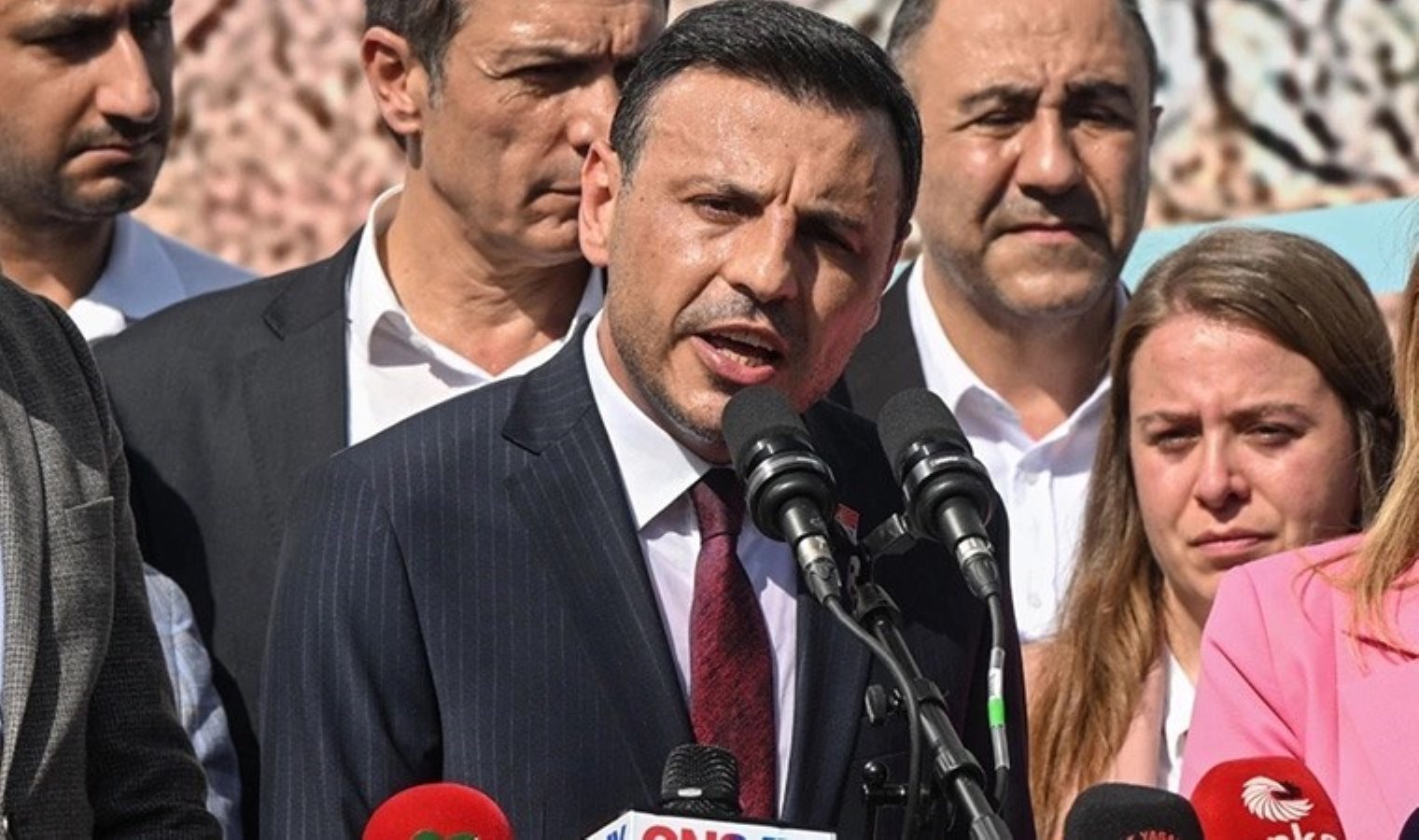 CHP İstanbul İl Başkanı Özgür Çelik’ten ‘Van’ reaksiyonu: ‘Milli iradeye tuzak!’