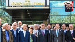 CHP lideri Özel, kurmaylarıyla Hatay’da oldubittiye itiraz etmek için YSK önüne gitti: ‘Ölülere oy attırılmış’