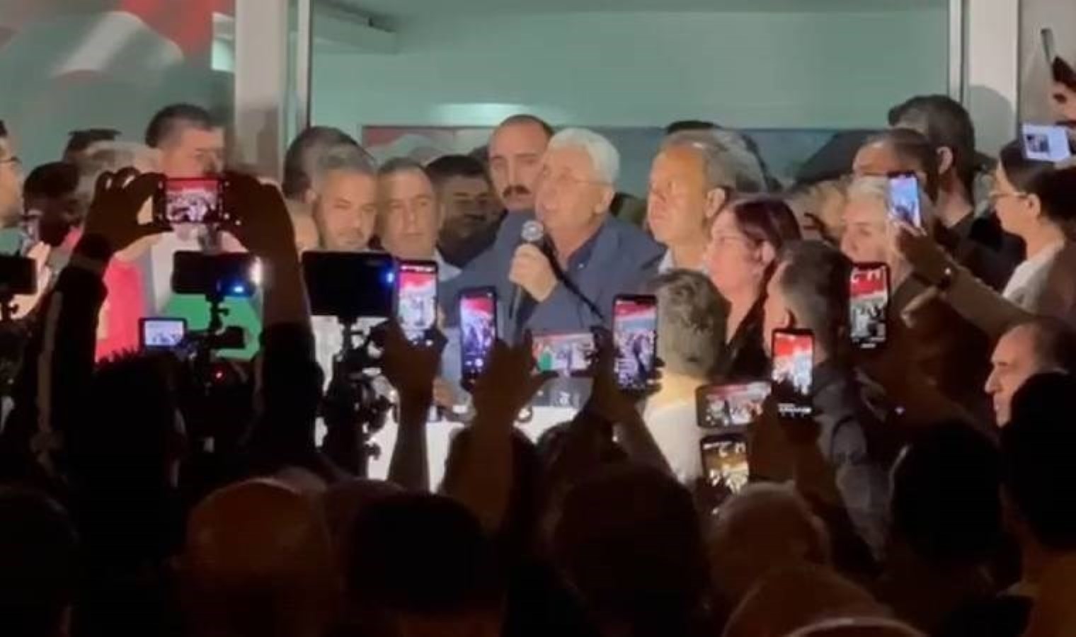 CHP’den aksiyon daveti: Kepez Belediye Liderinin tutuklanmasına reaksiyon gösterilecek