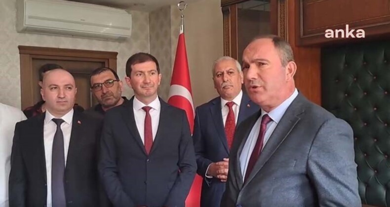 CHP’li Ardanuç belediyesi AKP’ye geçti: Evre teslim merasiminde eski lider taleplerini açıkladı