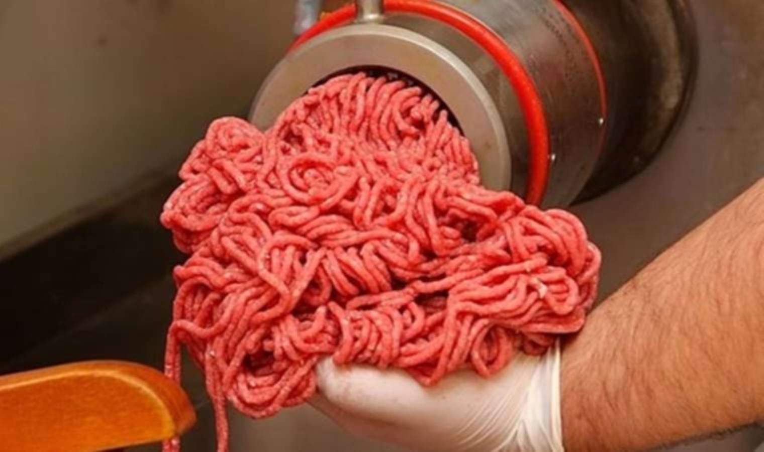 CHP’li CHP Genel Lider Yardımcısı Erhan Adem, et fiyatlarına isyan etti: ‘Kıymanın kilosu 600 lira oldu’