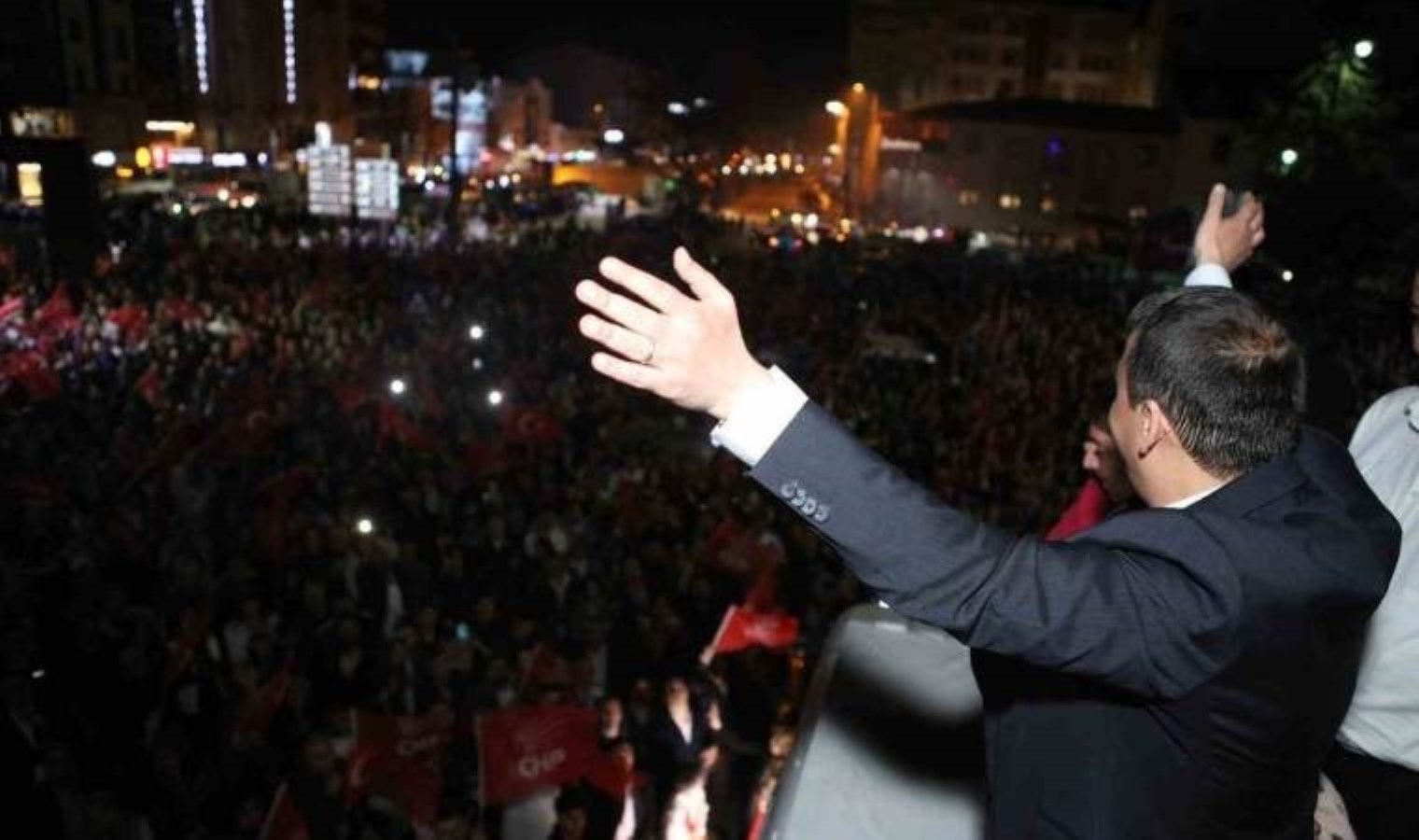 CHP’li yeni liderden ‘saray medyası’na makus haber: ‘Yeni Şafak, Türkiye ve Sabah abonelikleri iptal edilmiştir’