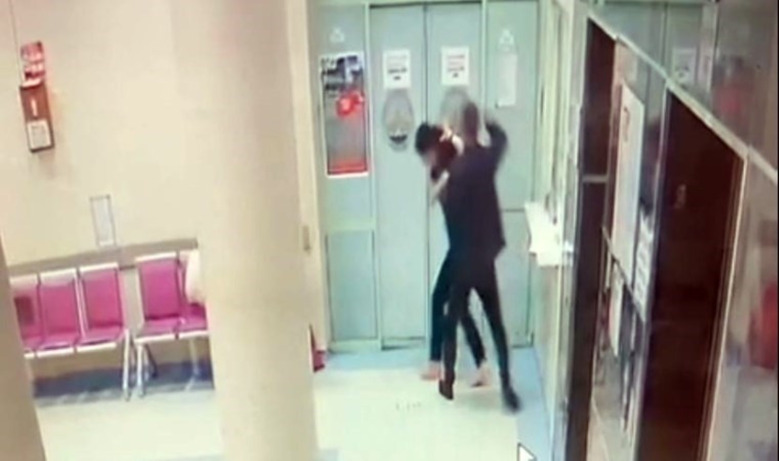 Darbettiği tabibi tehdit etmişti… Tahliye oldu!