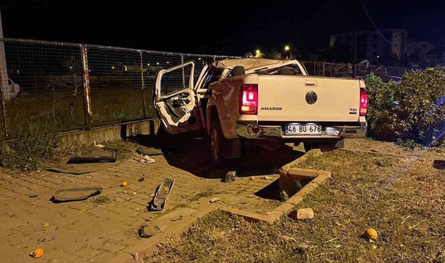 Denetimden çıkan kamyonet takla attı: 1 meyyit, 3 yaralı