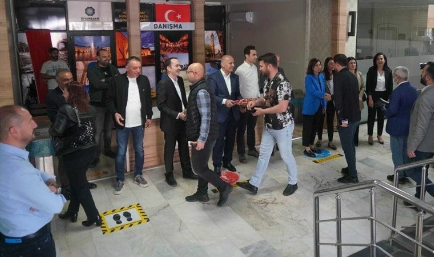 Diyarbakır’da 5 yıl sonra kayyumsuz birinci mesai başladı