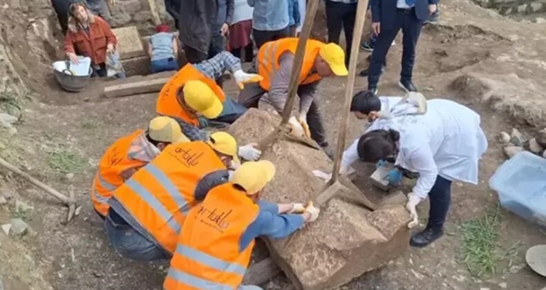 Diyarbakır’da birinci defa bulundu… Vinçle çıkarıldı