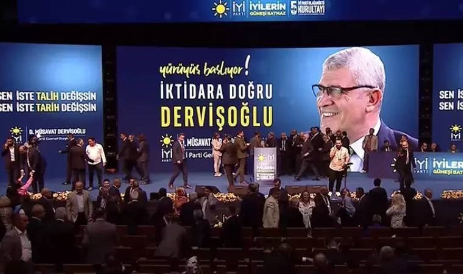 DÜZGÜN Parti’de yeni periyot için adım atılıyor