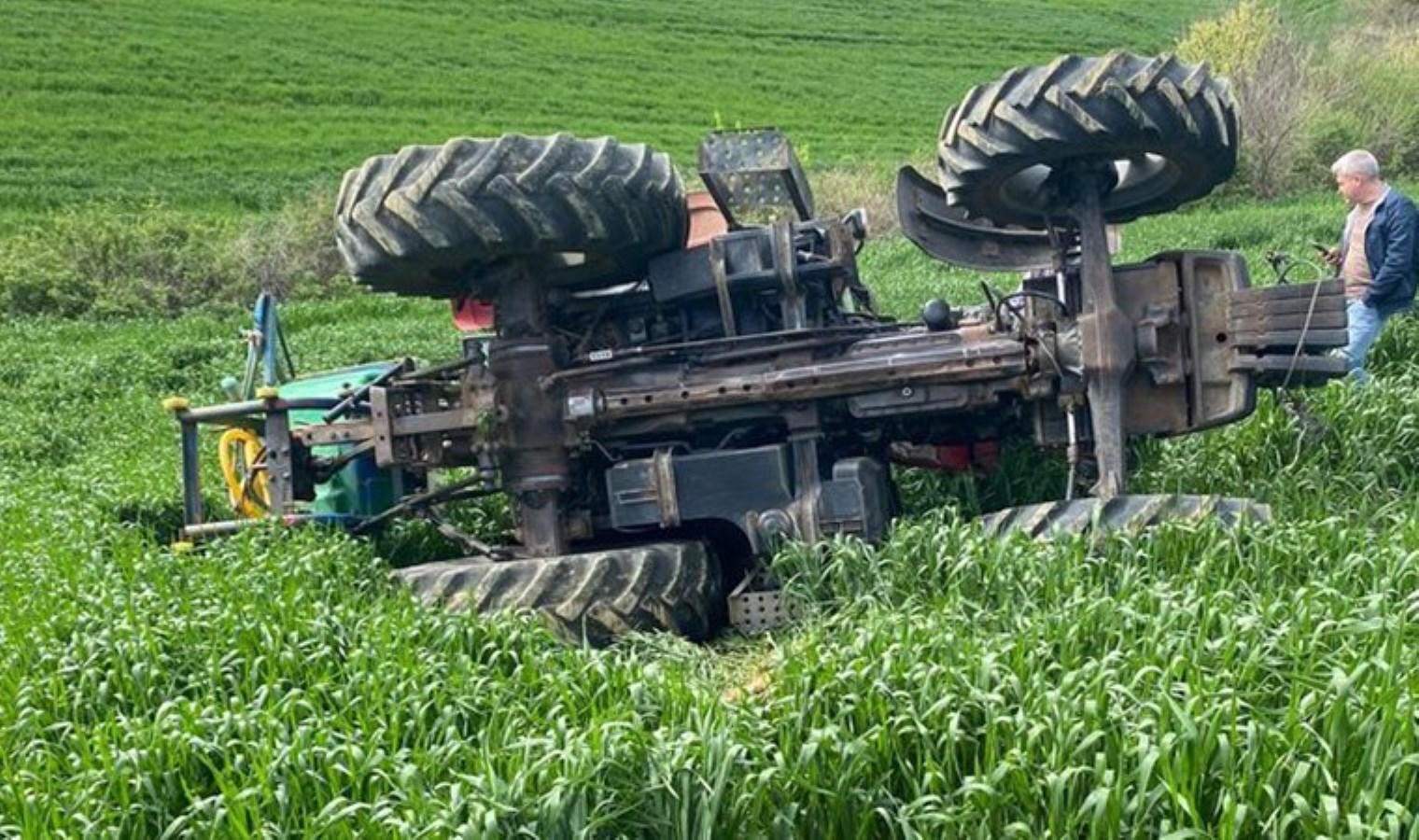 Edirne’de feci olay: Devrilen traktörün altında kalarak öldü