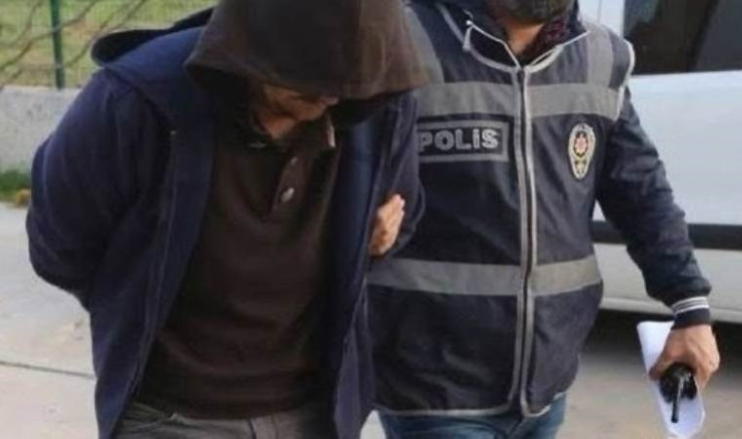 Elazığ’da uyuşturucu ve silah kaçakçılığı operasyonu: Gözaltılar var!