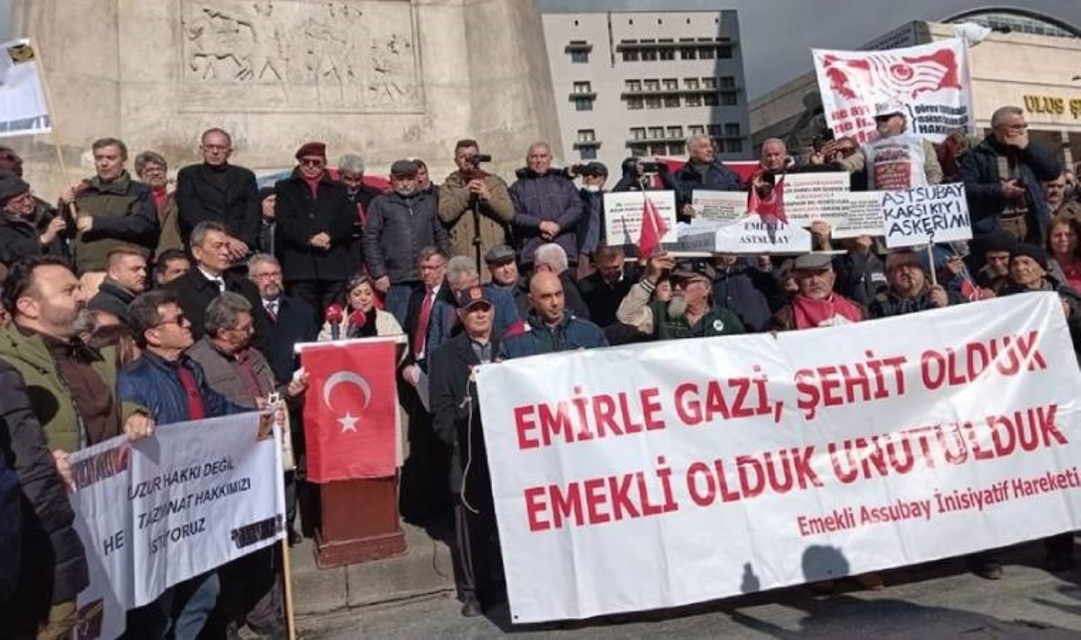 Emekli astsubaylar için kanun teklifi: Aylıklarına 10 bin ek gösterge ek edilsin