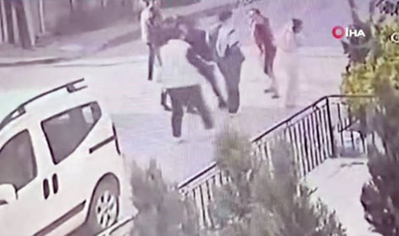 Esenyurt’ta müşteri üzere girdiği dükkanın anahtarını çalmaya çalışan hırsız darbedildi