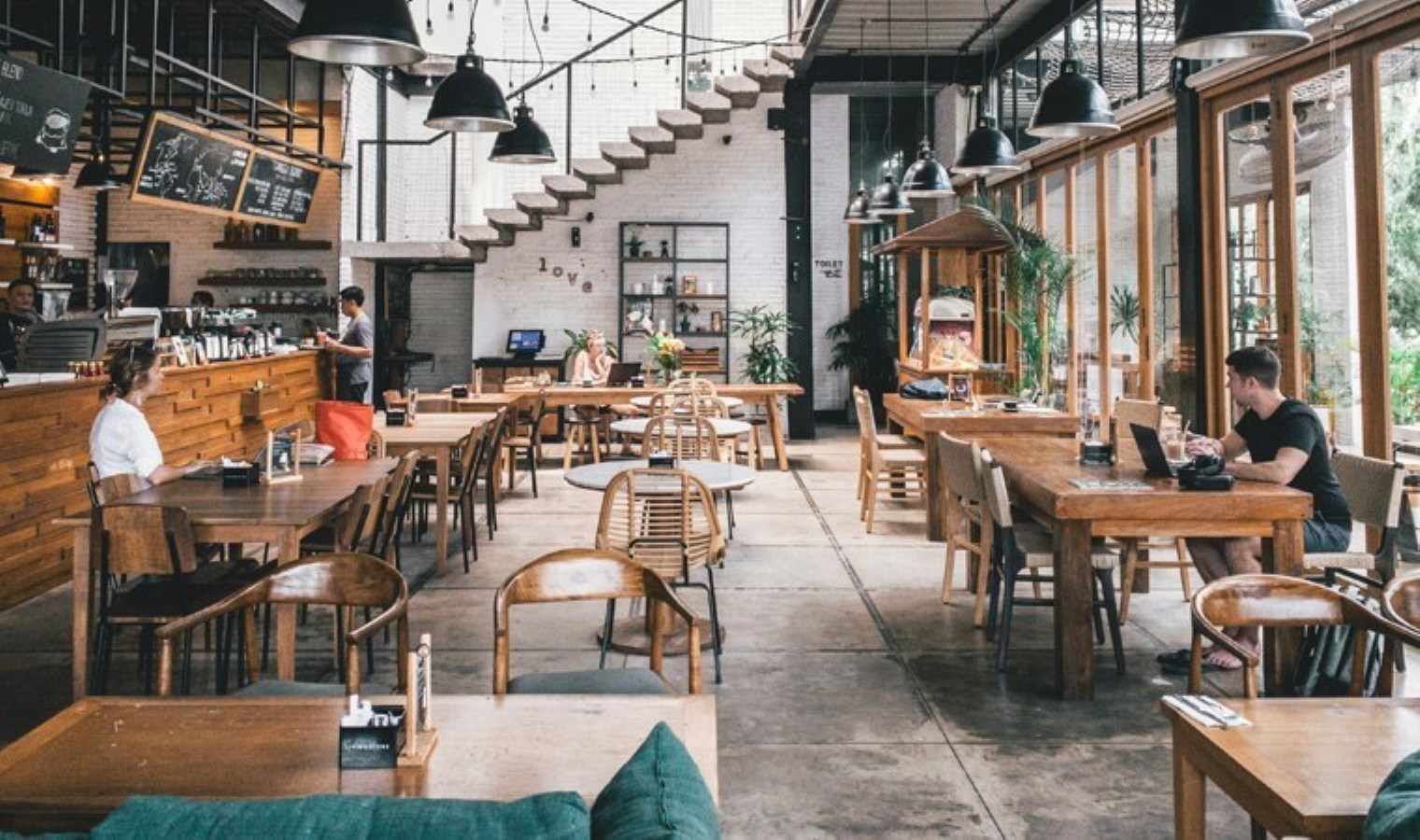 Fatih Altaylı’dan ‘restoran boykotu’ eleştirisi: ‘364 gün kazıklanmaya razı gelip…’