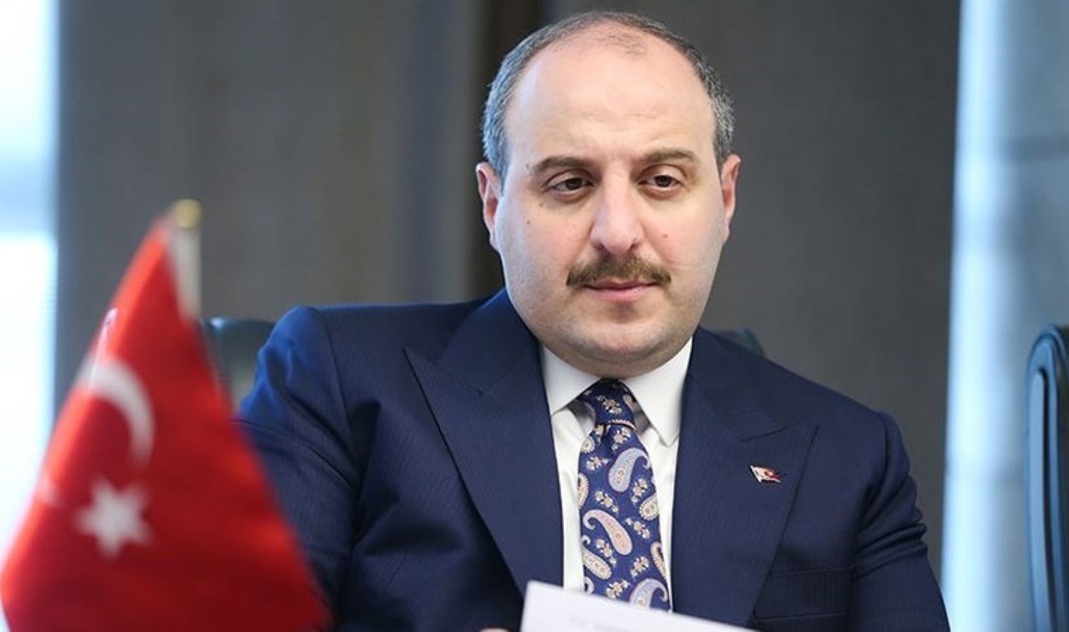 Gazeteci Deniz Zeyrek ve Mustafa Varank ortasında ‘villa’ polemiği: ‘Fotoğrafı ortaya çıkart tüm vazifelerimden istifa edeyim’