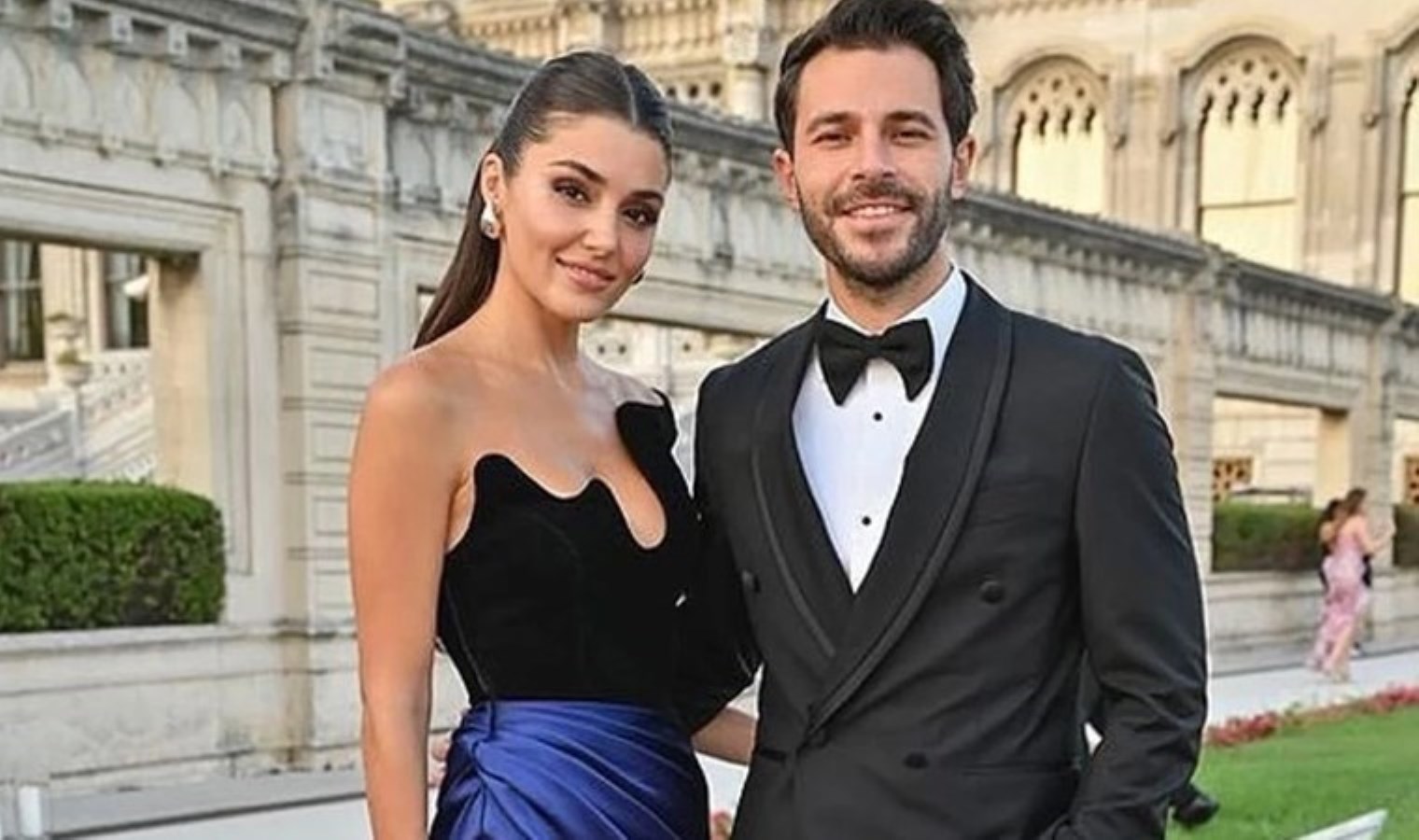 Hande Erçel’den ayrılık savlarına yanıt niteliğinde fotoğraf