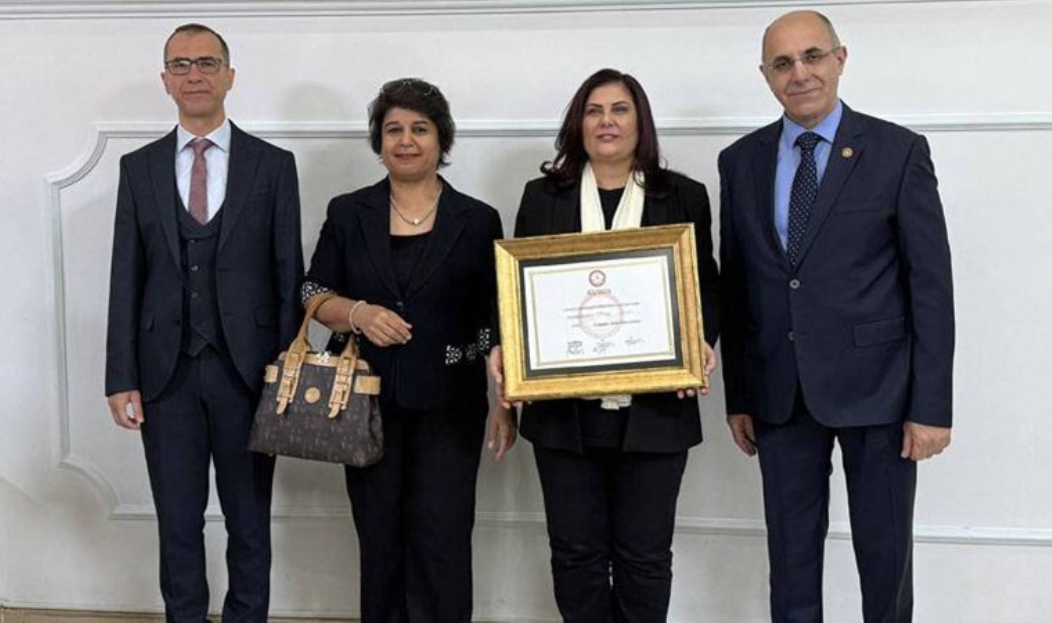 Hasret Çerçioğlu’na mazbatası adliyenin yemekhanesinde verildi: ‘Utanç verici’