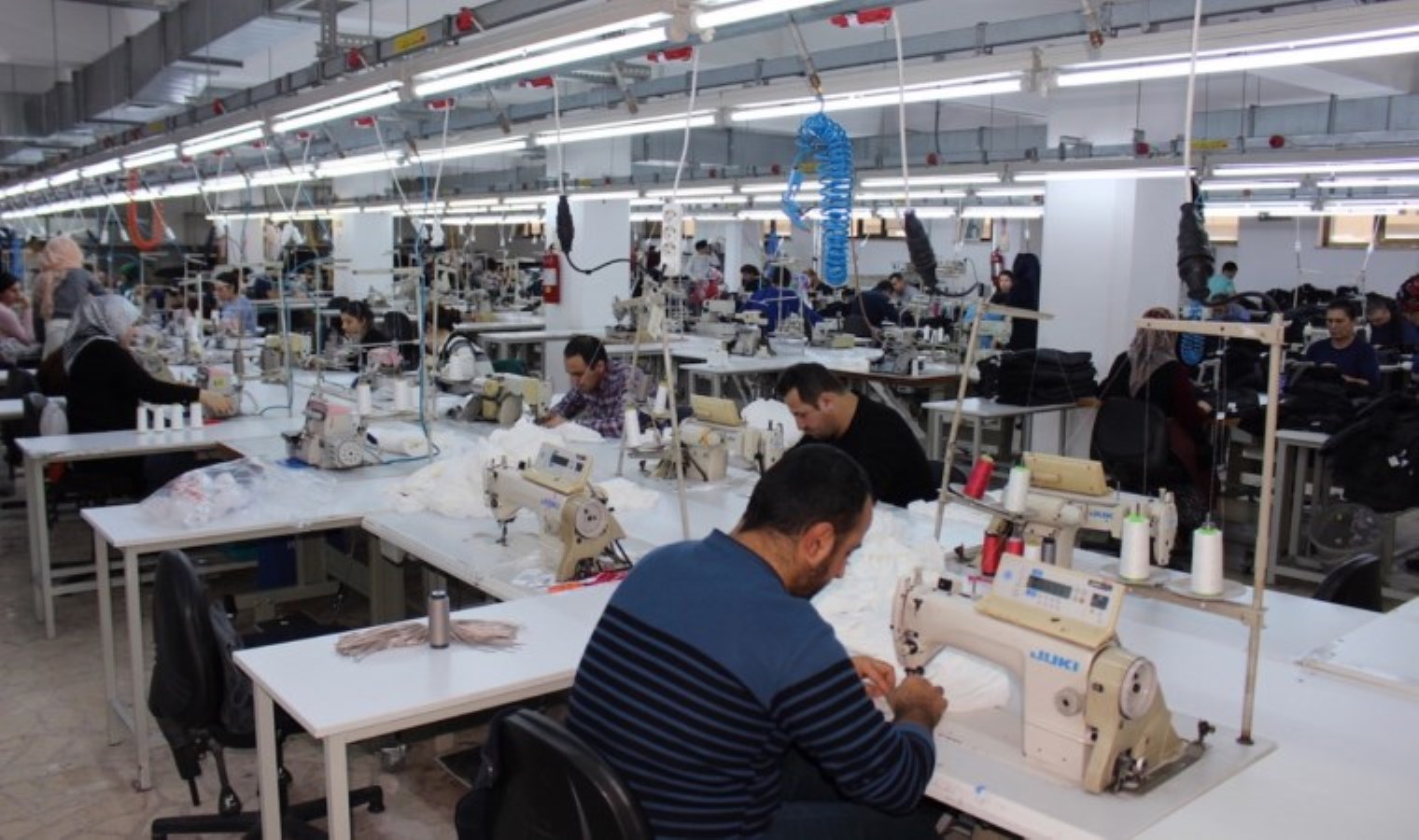 Hazır giysi kesimi eriyor