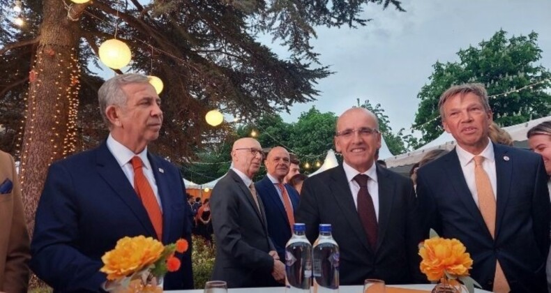 Hollanda’nın ‘Kral Günü’ Ankara’da kutlandı: Mehmet Şimşek açıklamalarda bulundu