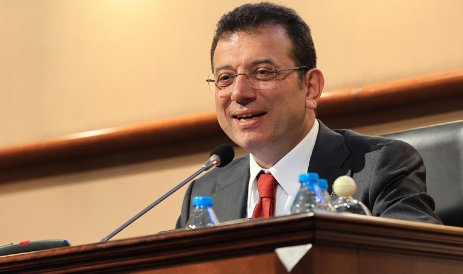 İBB Meclisi’nde birinci toplantı… O anlar gündem oldu: ‘AK Parti kümesinin teklifini oylarınıza sunuyorum, oy çokluğuyla reddedilmiştir…’