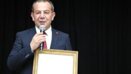 İkinci kere lider seçilen Tanju Özcan, mazbatasını aldı