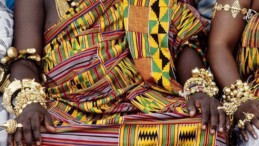 İngiltere, 150 yıl evvel yağmalanan Asante mücevherlerini Gana’ya iade etti