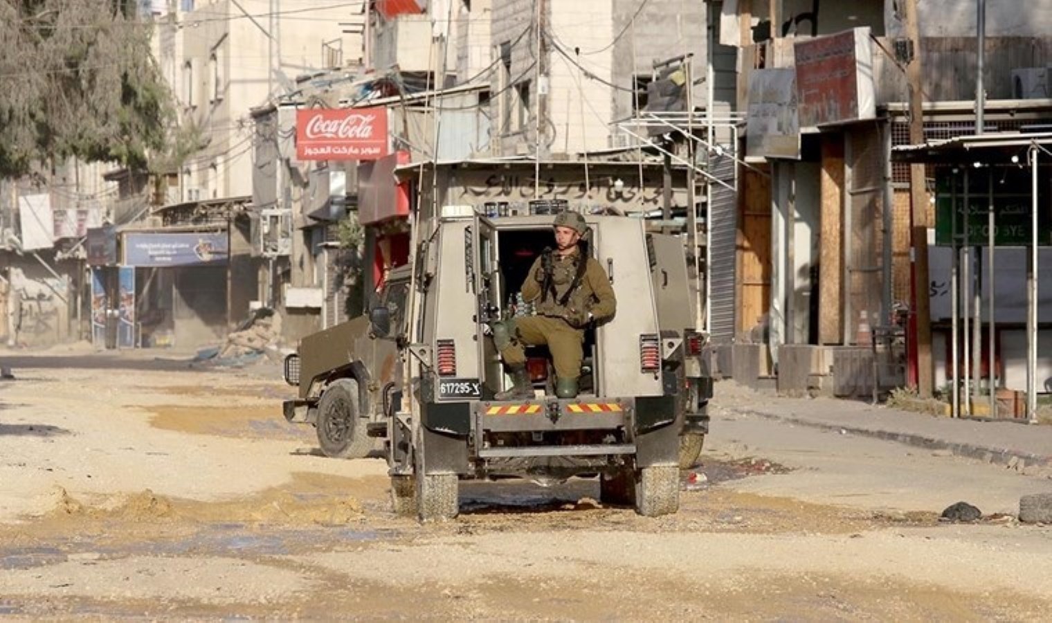 İsrail ordusu, Batı Şeria’nın Parıltı Şems Mülteci Kampı’ndaki baskını üçüncü günde sürdürüyor
