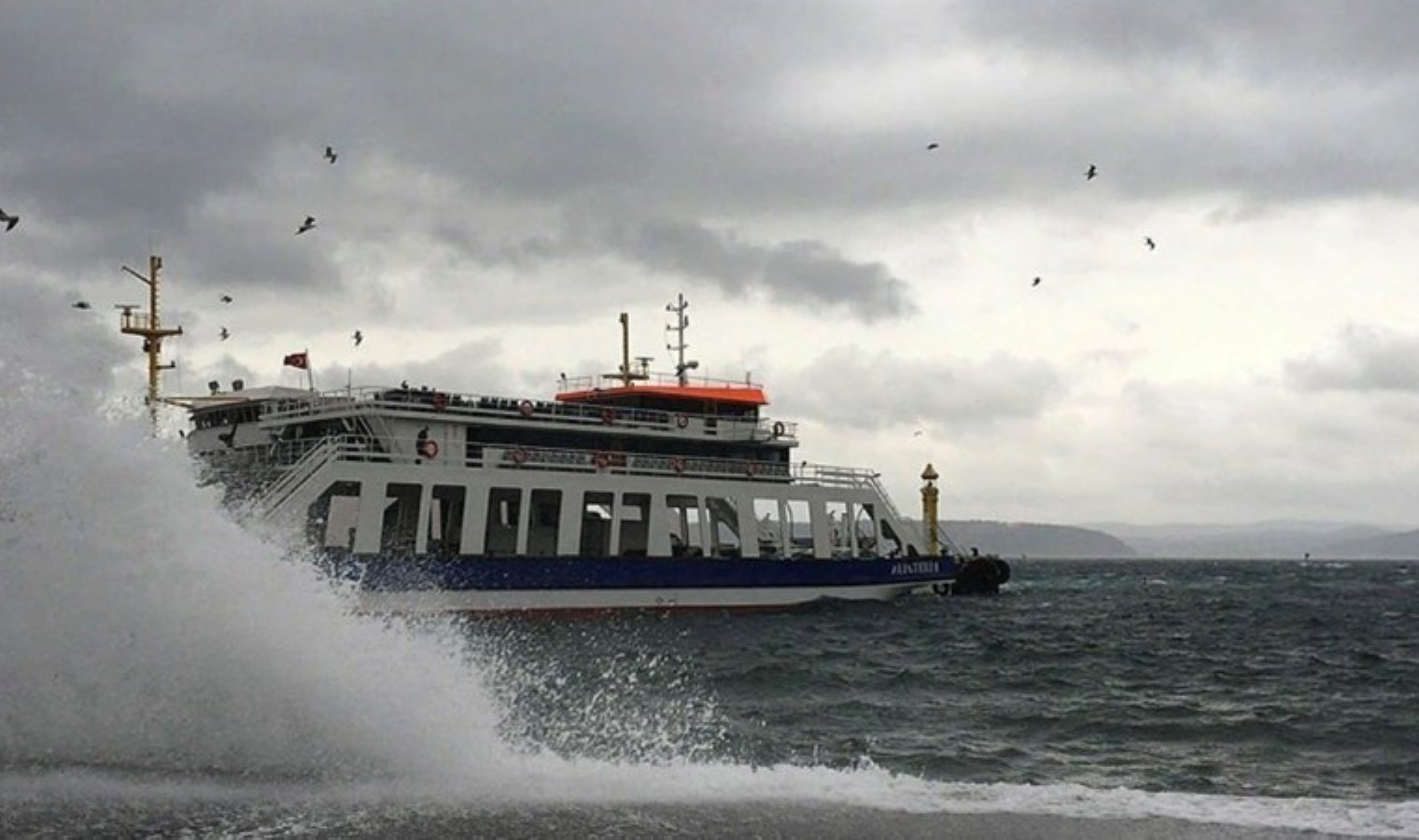 İstanbul’da deniz ulaşımına olumsuz hava pürüzü