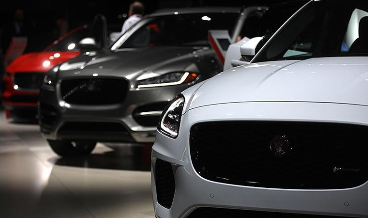 İstanbul’da lüks araba kaçakçılığı operasyonu: 20 kişi yakalandı