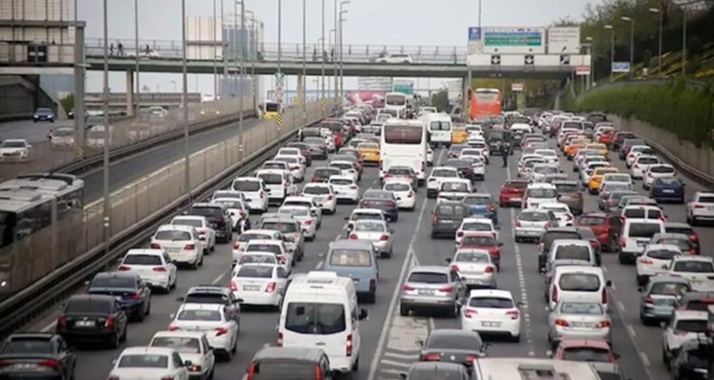 İstanbul’da sabah saatlerinde trafik yoğunluğu: Yüzde 70’e dayandı