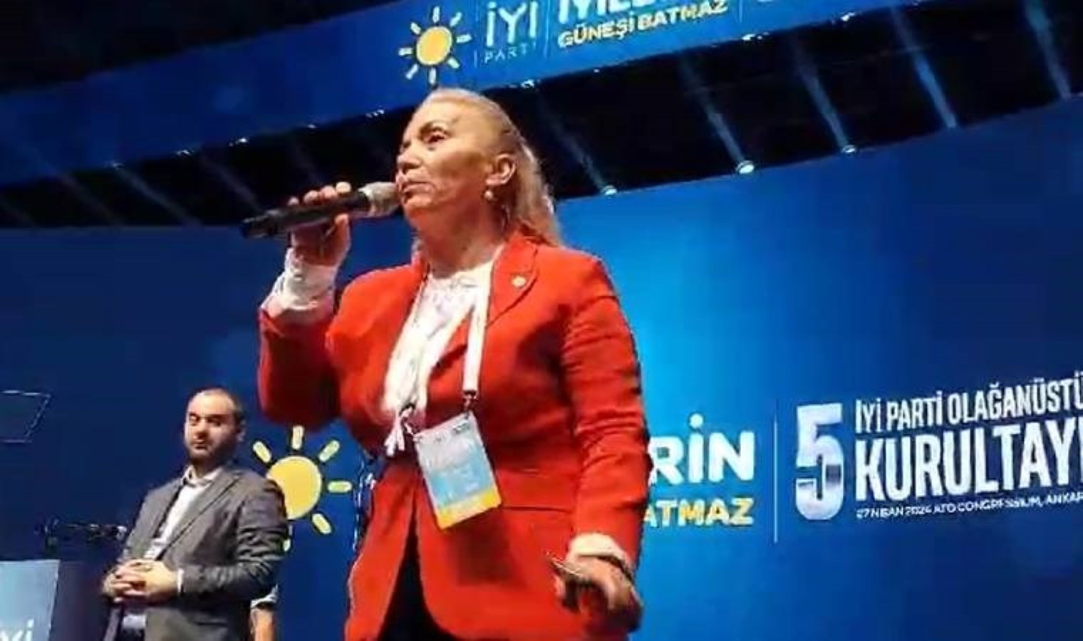 İYİ Parti Genel Lider Adayı Kodaz, rakibi Koray Aydın için oy istedi, delegeler yuhaladı
