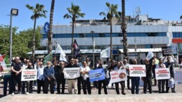 İzmir’de ‘İsrail’ protestosu: ‘Çocuklar ölüyor devletler uyuyor’