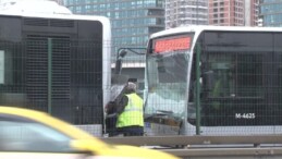 Kadıköy Fikirtepe’de 2 metrobüs kaza yaptı