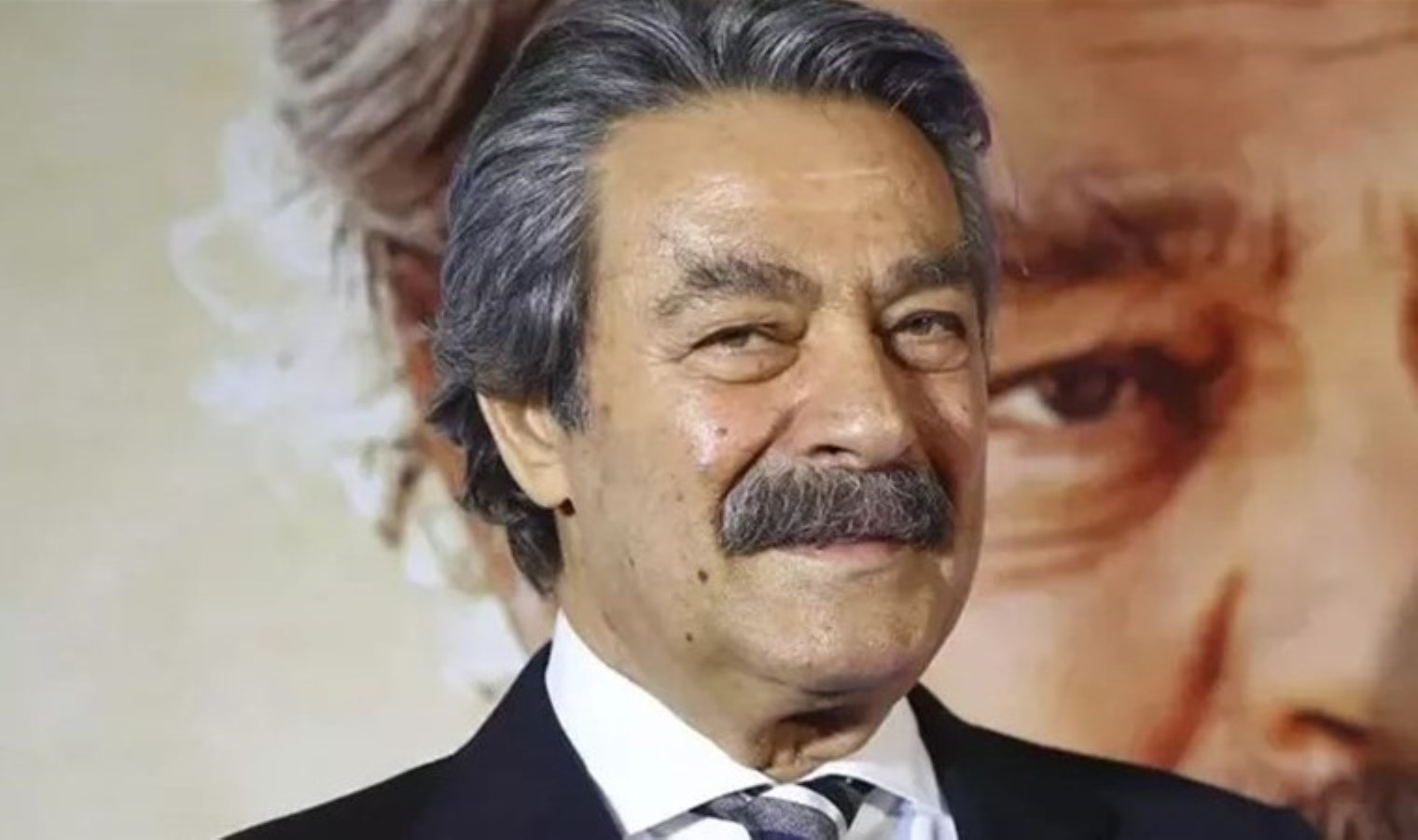 Kadir İnanır’dan sevindiren haber