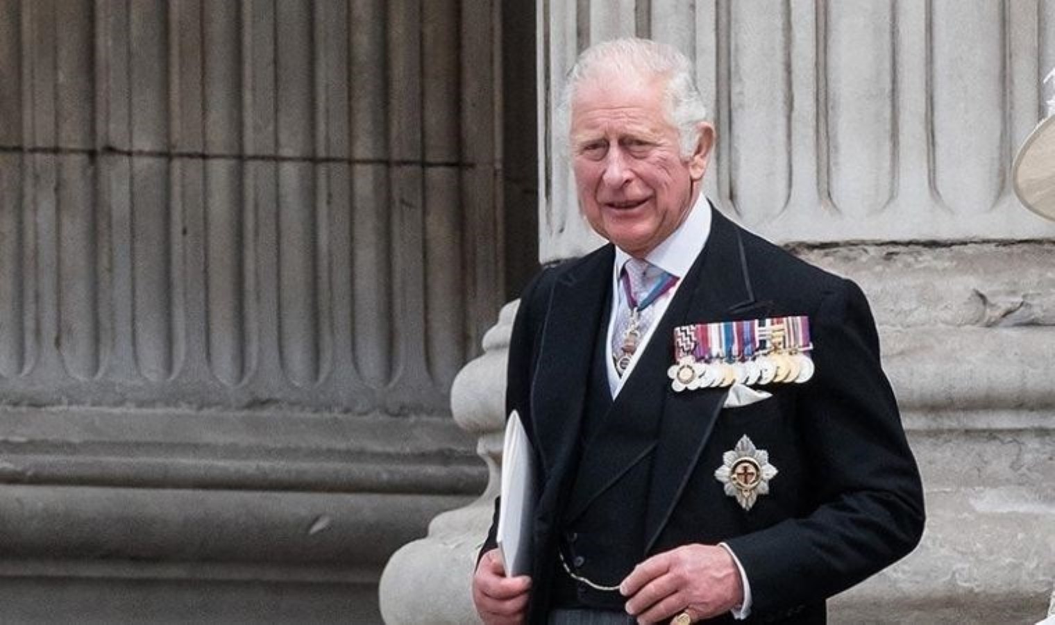 Kanser tedavisi görmüştü… İngiltere Hükümdarı Charles misyonuna geri döndü