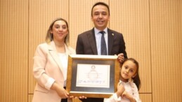 Kastamonu Belediye Başkanı seçilen Hasan Baltacı mazbatasını aldı