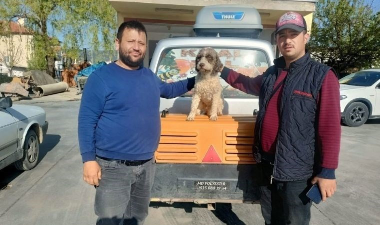 Kaybolan köpeğini bulan bireye 10 kilo bal armağan etti