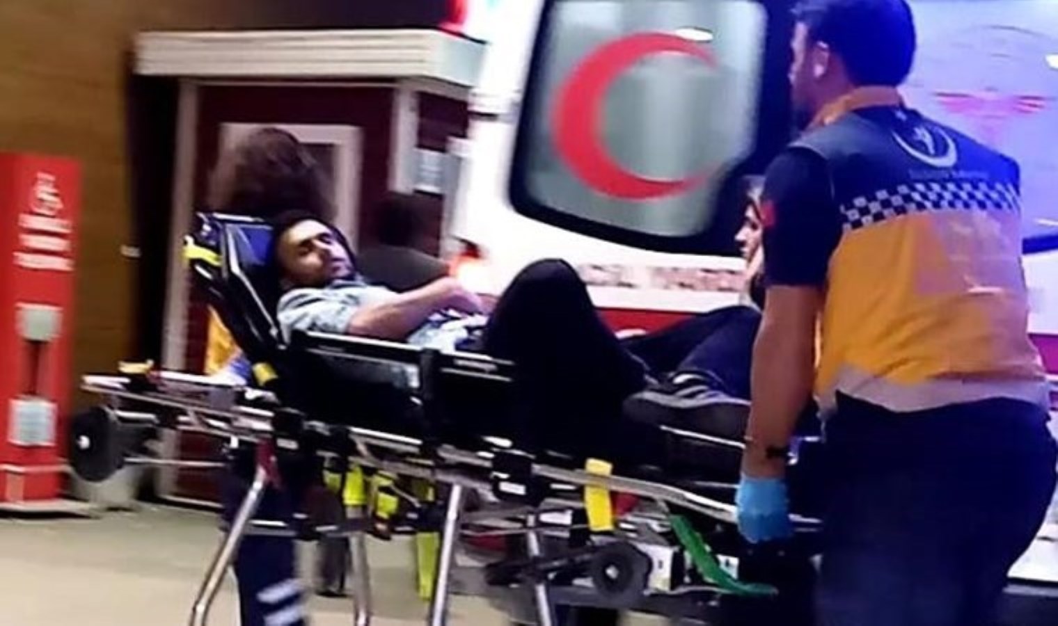 Kendisine ‘şaka’ yapan arkadaşını bıçakla ağır yaraladı