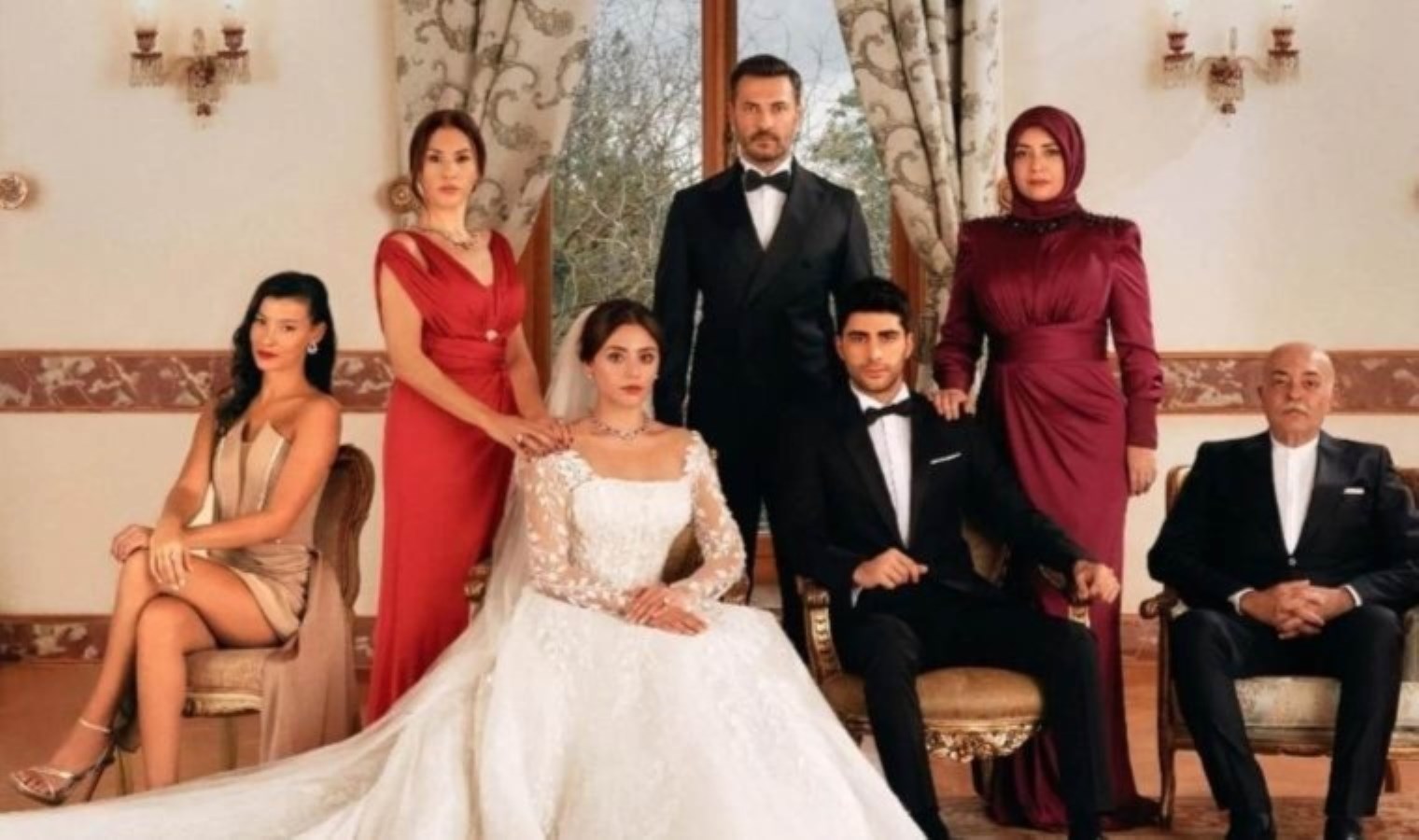 “Kızılcık Şerbeti” oyuncuları haftaya Cannes yolcusu