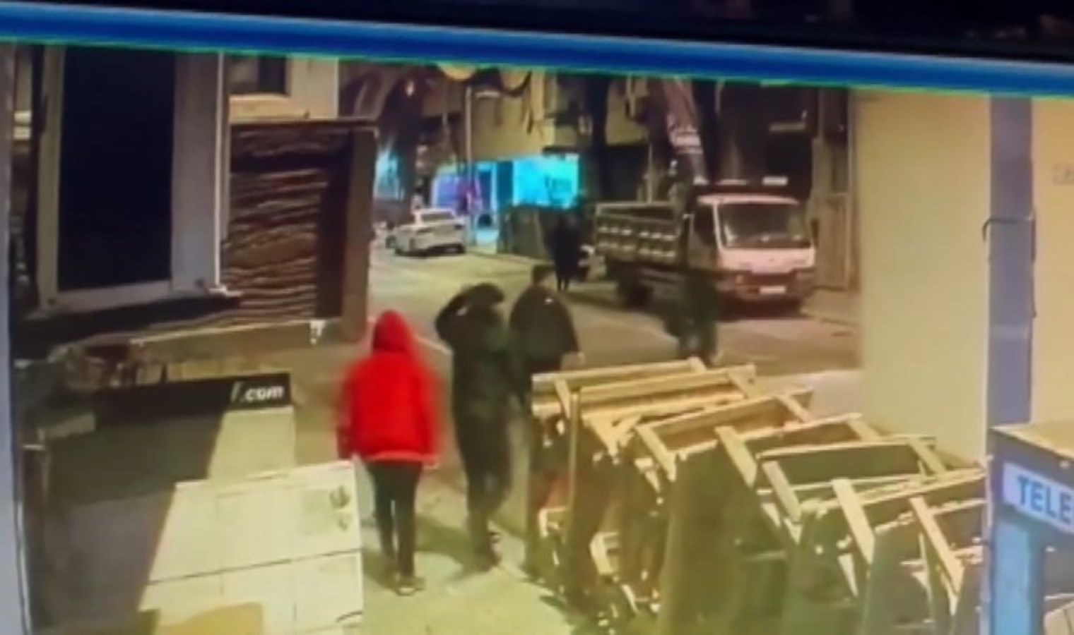 Konutuna girdikleri kişiyi bağlayıp soygun yaptılar: Köpeğini bile çaldılar!