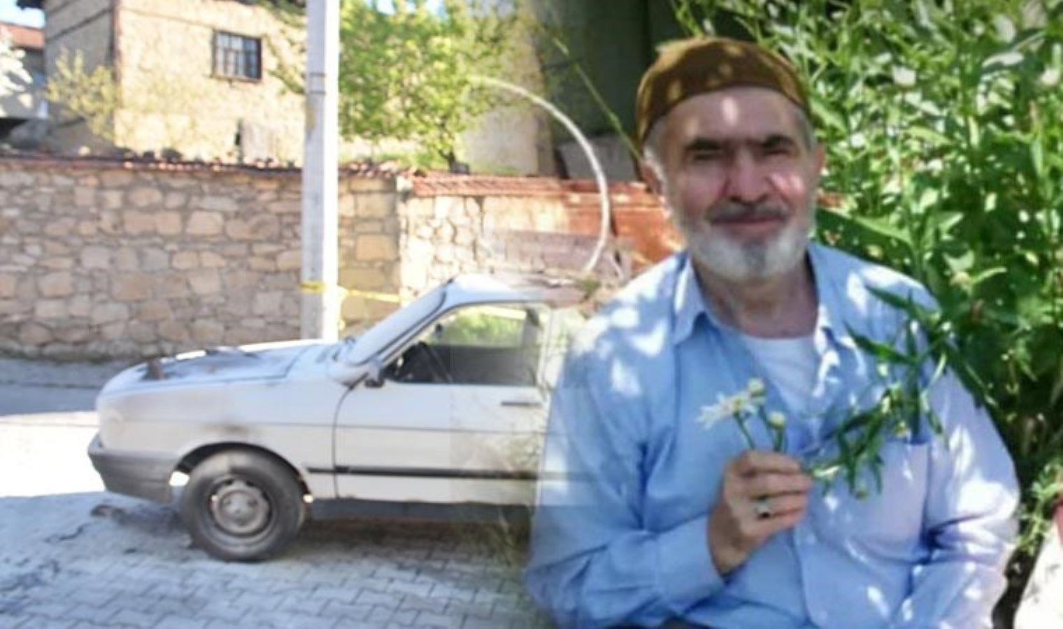 Kütayha’da aracında çıkan yangını söndürmeye çalışan kişi kalp krizi geçirdi