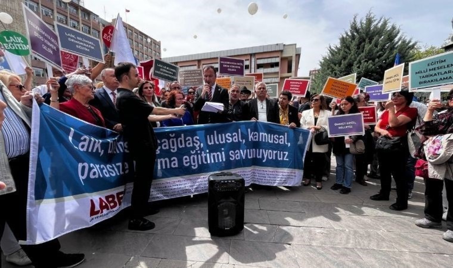 LABEP, 23 Nisan’da laik ve bilimsel eğitim için MEB önünde hareket yaptı: ‘Yeni jenerasyon de onu anlayacak’