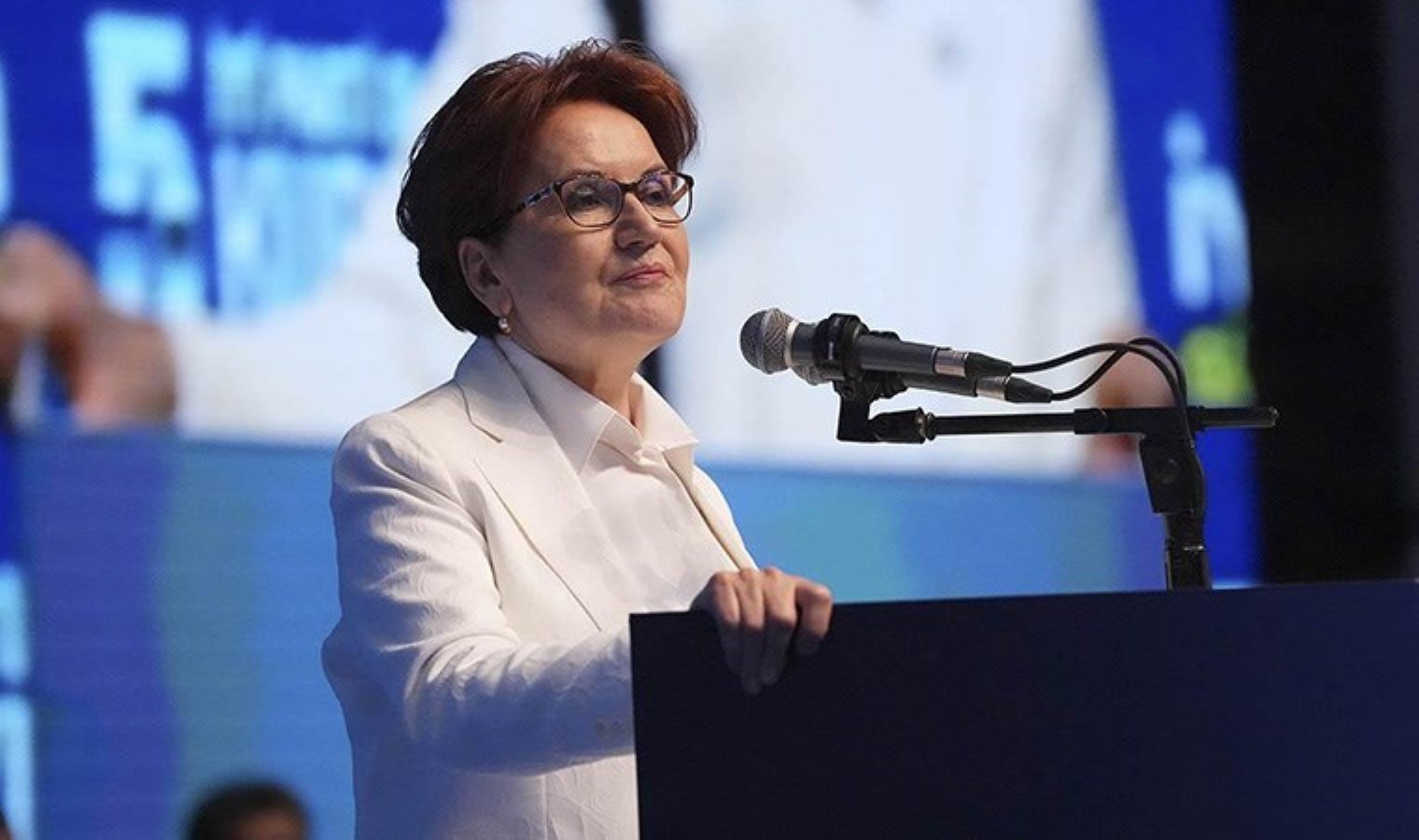 Meral Akşener ‘Genel Başkan’ tabirini kaldırdı