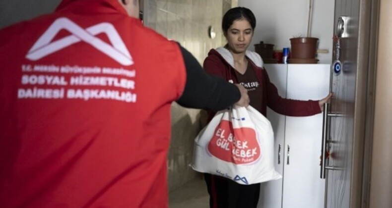 Mersin Büyükşehir Belediyesi’nden bebekli ailelere takviye paketi