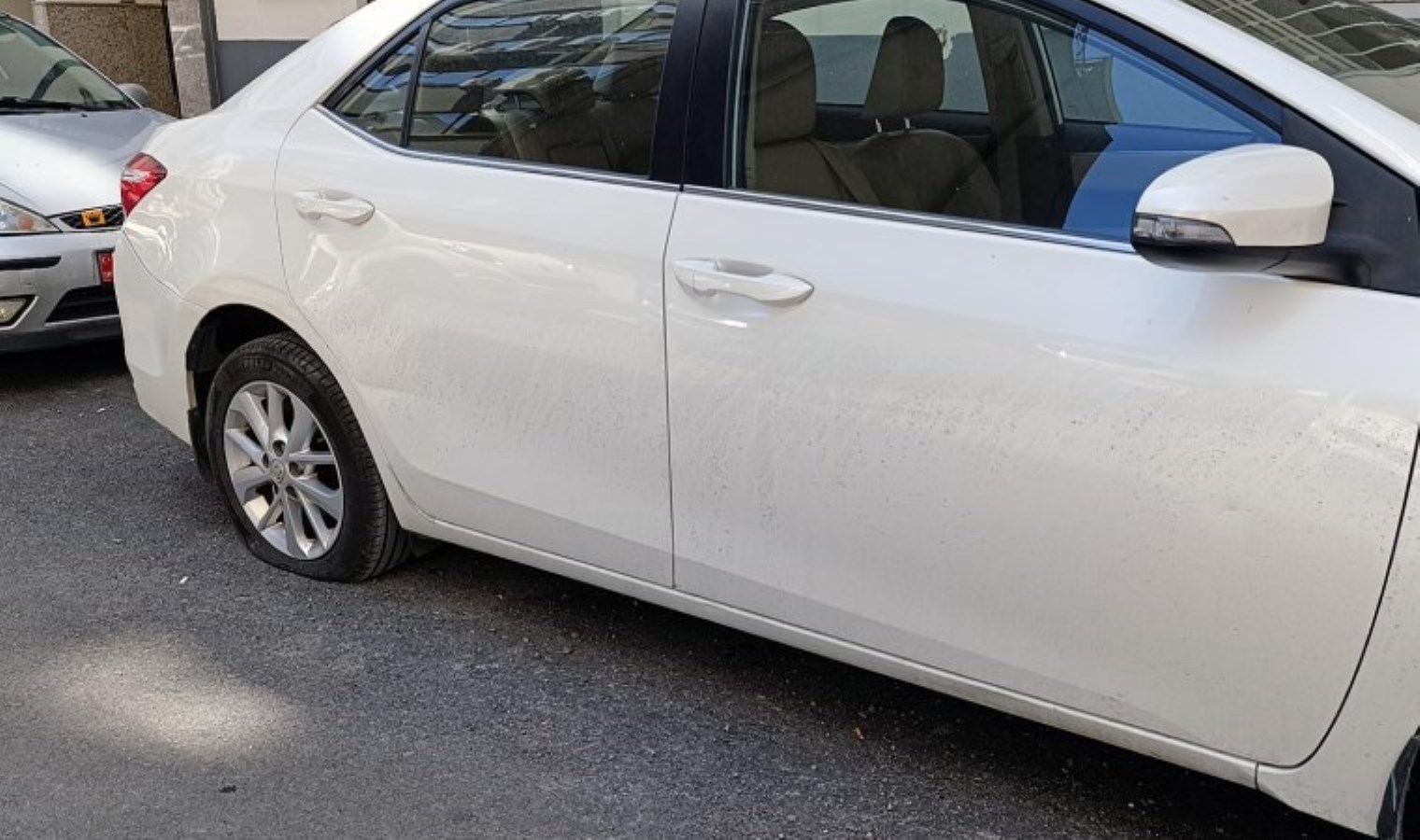 Mersin’de park halindeki 20 aracın lastikleri kesildi!