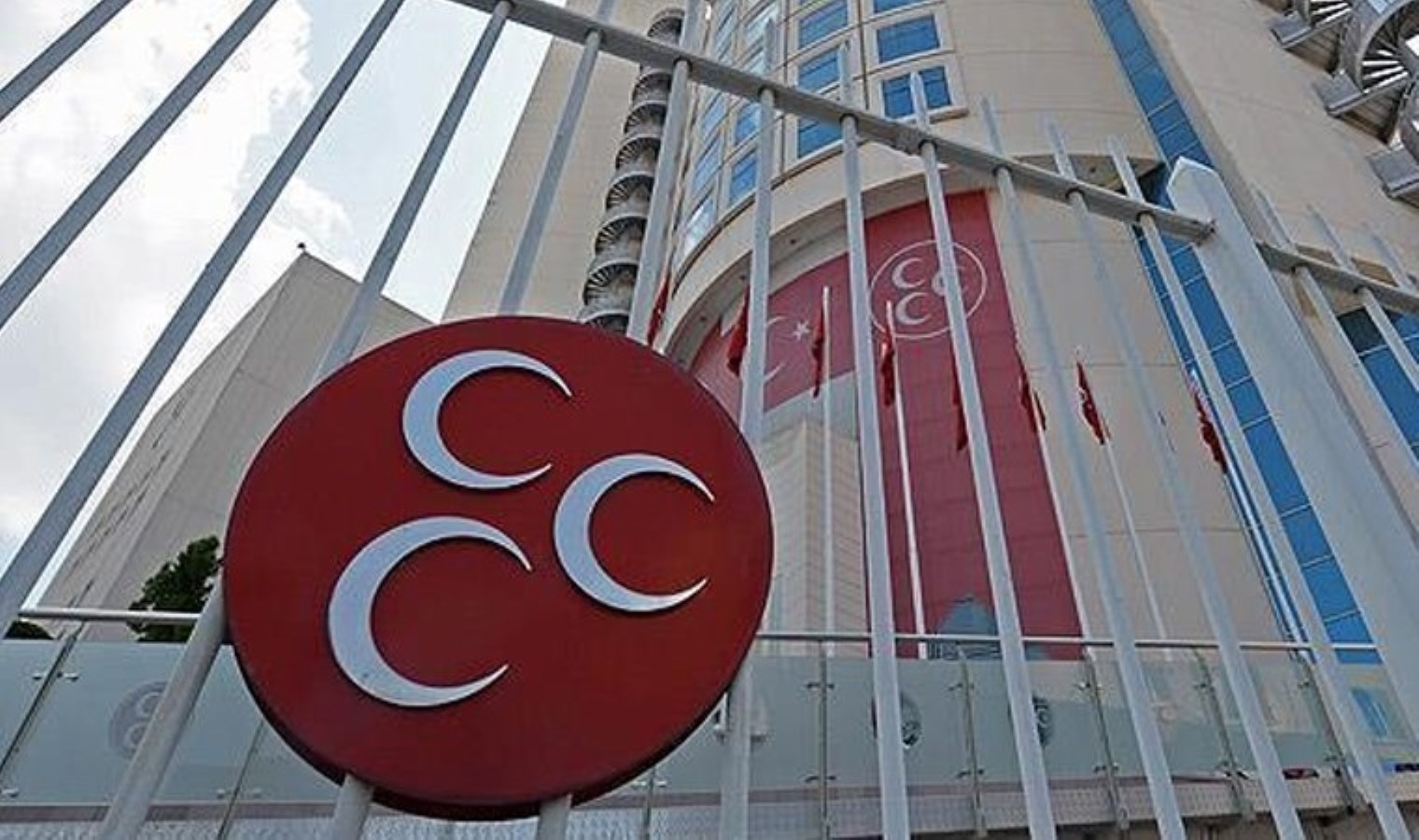 MHP’li milletvekilinden “TikTok” açıklaması: Kapatılması için kanun teklifi hazırlanmakta